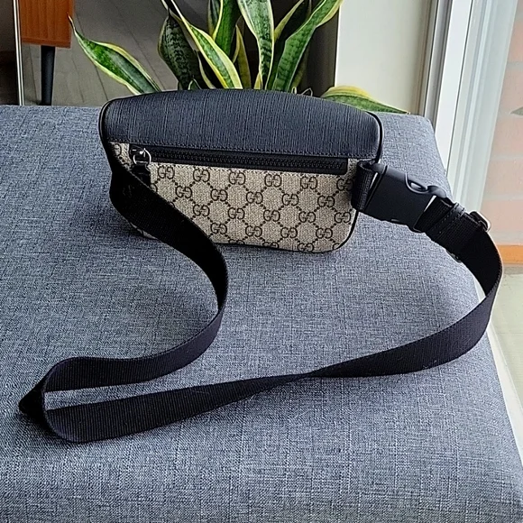 Gucci Supreme Monogram Belt Bag - Picture 4 of 5